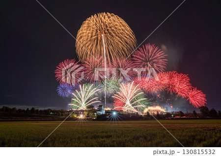 《千葉県》利根川花火大会と関宿城・千葉県野田市側から撮影 《千葉県》利根川花火大会と関宿城・千葉県野田市側から撮影 130815532
