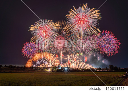 《千葉県》利根川花火大会と関宿城・千葉県野田市側から撮影 《千葉県》利根川花火大会と関宿城・千葉県野田市側から撮影 130815533
