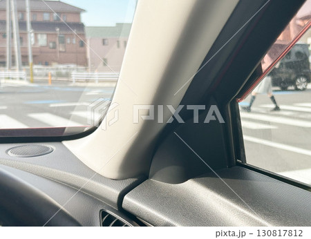 自動車Aピラーの死角 130817812