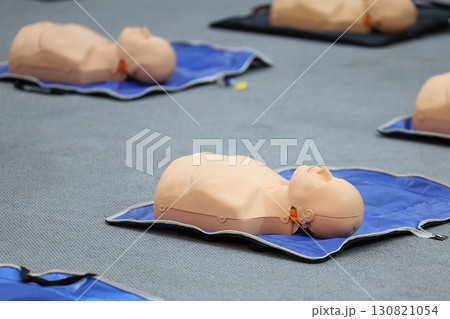 Model manikin use for practice during Emergency courses . Model manikin use for practice during Emergency courses . 130821054