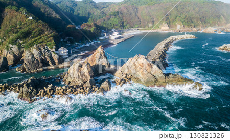 空撮「岩手県」小袖海岸の夫婦岩の風景　久慈市 130821326