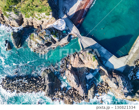 空撮「岩手県」小袖海岸の夫婦岩の風景　久慈市 130821334
