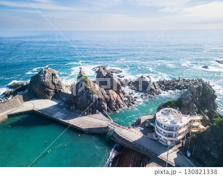 空撮「岩手県」小袖海岸の夫婦岩の風景　久慈市 130821338