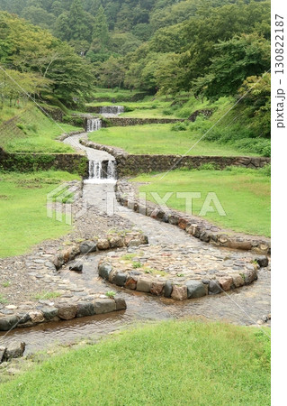 養老公園内養老の滝から続く滝谷 養老公園内養老の滝から続く滝谷 130822187