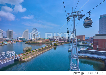 春の神奈川県横浜市新港をヨコハマエアキャビンから俯瞰 130824133