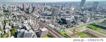 空撮「埼玉県」荒川河川敷から川口市中心街を撮影 空撮「埼玉県」荒川河川敷から川口市中心街を撮影 130824176