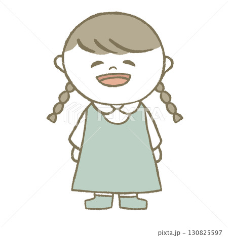 ワンピースを着た女の子 三つ編み ワンピースを着た女の子 三つ編み 130825597