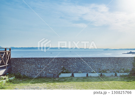 千葉 洲埼灯台から望む朝の館山湾 千葉 洲埼灯台から望む朝の館山湾 130825766