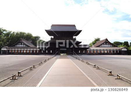 富山・国宝高岡山瑞龍寺 130826849