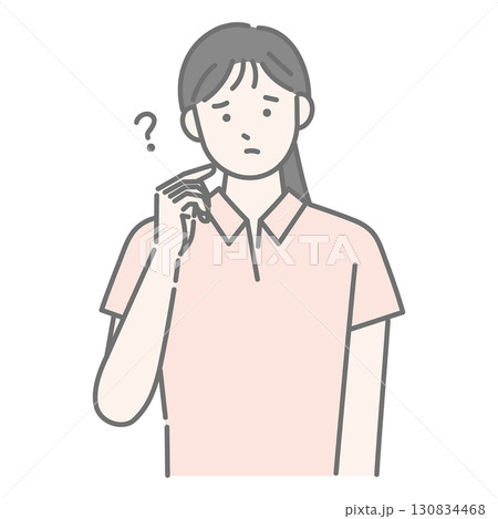 考えるジェスチャーをする女性スタッフ 考えるジェスチャーをする女性スタッフ 130834468