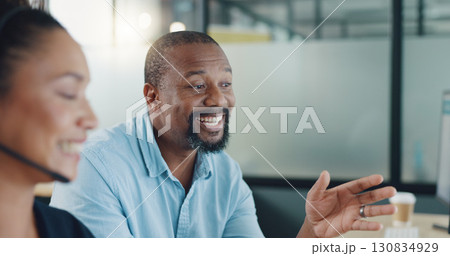 Business people, training and call center teamwork, communication advice and customer services feedback. Consultant, agent or happy manager helping new employee with collaboration and night solution Business people, training and call center teamwork, communication advice and customer services feedback. Consultant, agent or happy manager helping new employee with collaboration and night solution 130834929