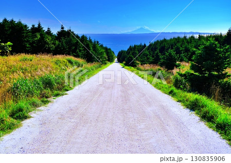 白い道 (北海道稚内市宗谷村宗谷) 白い道 (北海道稚内市宗谷村宗谷) 130835906