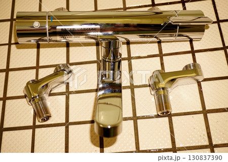 浴室水栓の交換 DIY 浴室水栓の交換 DIY 130837390