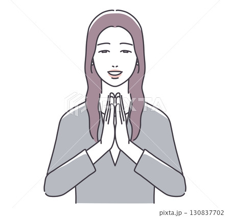 手を叩いて笑顔の女性 130837702
