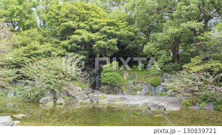 曇りの皇居の秋 曇りの皇居の秋 130839721