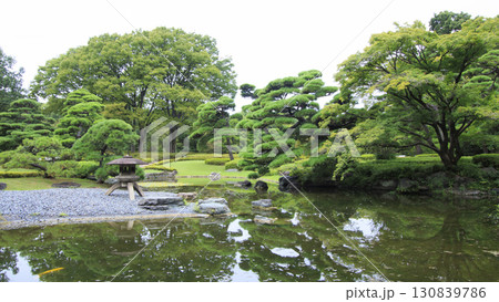 曇りの皇居の秋 曇りの皇居の秋 130839786