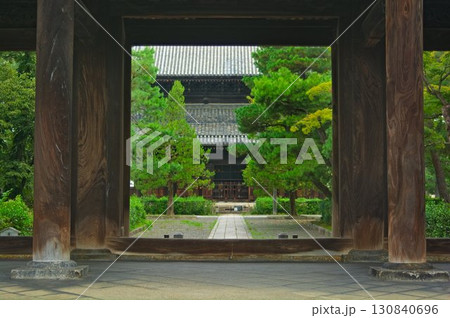 建仁寺で見る景色 130840696