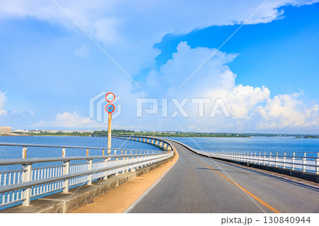 宮古島 伊良部大橋のドライブ（9月） 130840944