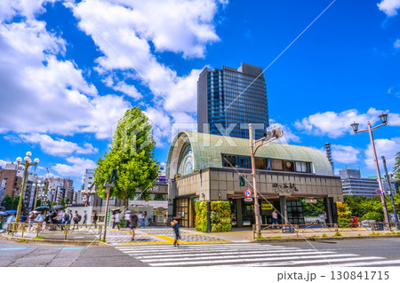 日本の東京都市景観 四ツ谷駅やコモレ四谷タワーなどを望む＝9月7日 130841715