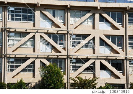 学校校舎の耐震補強_01 学校校舎の耐震補強_01 130843913