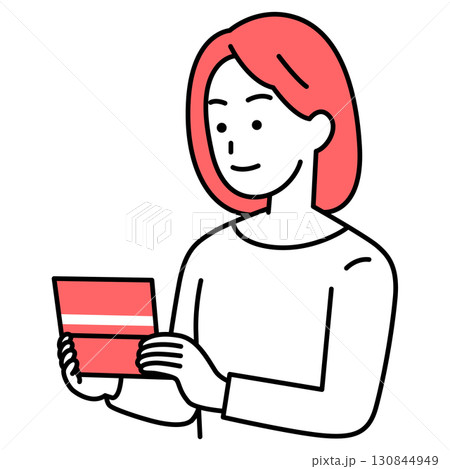 預金通帳を見る若い女性 預金通帳を見る若い女性 130844949