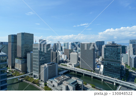淀屋橋の高層ビルから望む御堂筋、中之島周辺(2025年9月日中撮影) 淀屋橋の高層ビルから望む御堂筋、中之島周辺(2025年9月日中撮影) 130848522