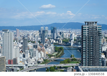 淀屋橋の高層ビルから望む御堂筋、中之島周辺(2025年9月日中撮影) 淀屋橋の高層ビルから望む御堂筋、中之島周辺(2025年9月日中撮影) 130848538