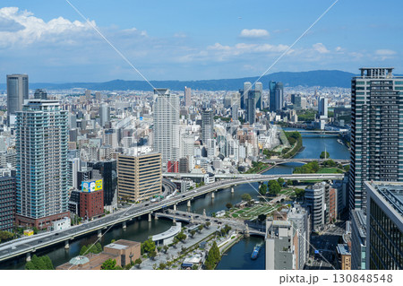 淀屋橋の高層ビルから望む御堂筋、中之島周辺（2025年9月日中撮影） 130848548