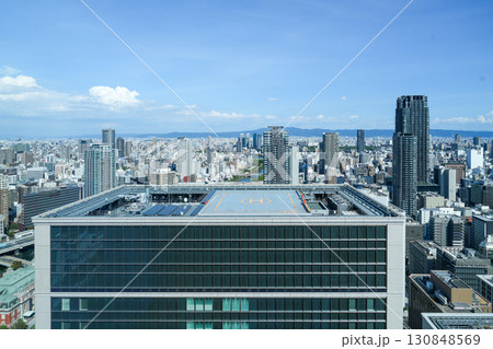 淀屋橋の高層ビルから望む御堂筋、中之島周辺（2025年9月日中撮影） 130848569