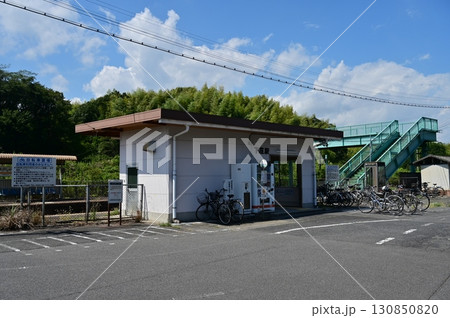 下庄駅（しものしょうえき）紀勢本線の駅舎 130850820