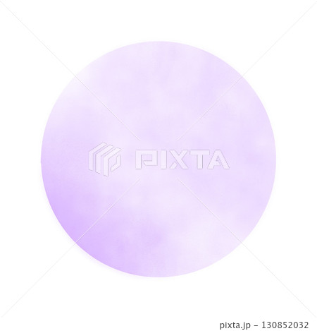 水彩手書き風の紫色丸いイラスト素材　シンプルなボカシフレーム枠　白背景　png透明 130852032