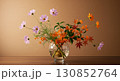 コスモスとキンモクセイ、秋の落ち葉の夢のハーモニー_F 130852764