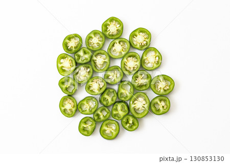 白背景にハラペーニョ 130853130