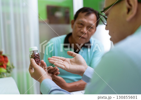 Discussion on prescribed medication importance, effectiveness, side effects, and care Discussion on prescribed medication importance, effectiveness, side effects, and care 130855601