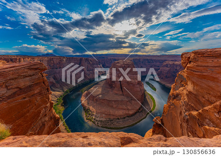 アメリカ　アリゾナ州のホースシューベンドの風景　グランドキャニオン　グランドサークル 130856636