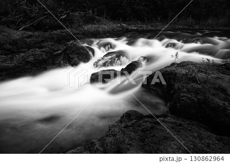 川の流れ 130862964