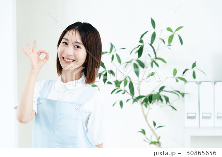 歯科スタッフの女性 歯科スタッフの女性 130865656