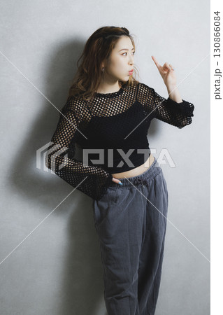 ダンサーの女性 ダンサーの女性 130866084