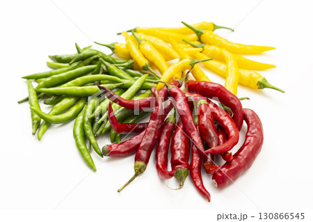 3種類の唐辛子 130866545