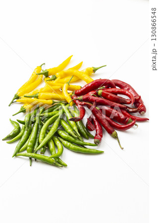 3種類の唐辛子 130866548