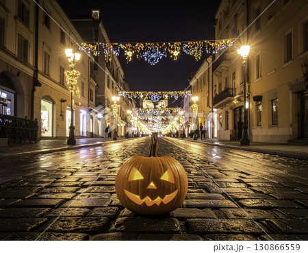 夜の街に灯るジャック・オー・ランタンと幻想的な光の風景 夜の街に灯るジャック・オー・ランタンと幻想的な光の風景 130866559