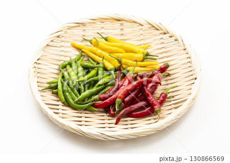 3種類の唐辛子 130866569