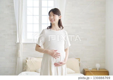 妊婦 ポートレート 自宅 妊婦 ポートレート 自宅 130866769