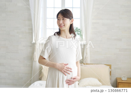 妊婦 ポートレート 自宅 妊婦 ポートレート 自宅 130866771