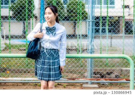 女子高生 外 女子高生 外 130866945
