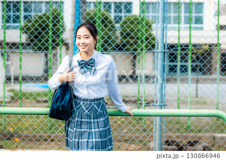 女子高生　外 130866946