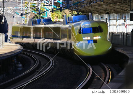 幸せの黄色い新幹線が熱海駅へ… 東海道新幹線・ドクターイエロー『923形』 幸せの黄色い新幹線が熱海駅へ… 東海道新幹線・ドクターイエロー『923形』 130869969