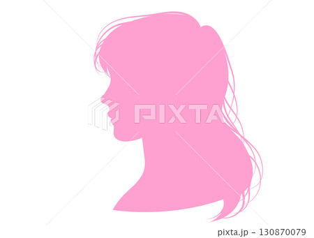 女性の横顔のシルエット 上半身横向きのイラスト ピンク 130870079