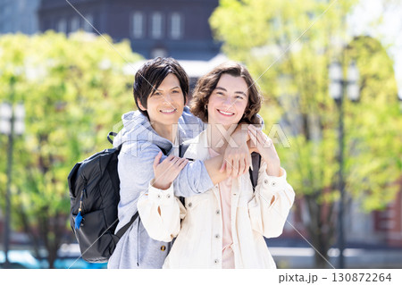 インバウンド 東京の街を散策する外国人 インバウンド 東京の街を散策する外国人 130872264