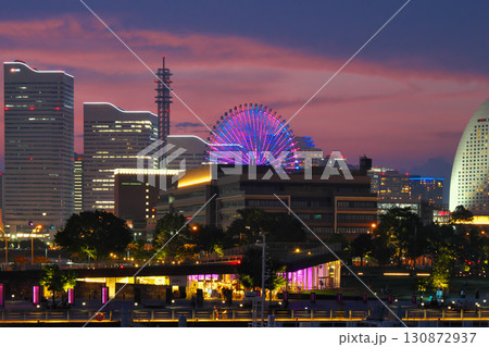 みなとみらい & 象の鼻パークの夕景 都市景観(2025年8月) みなとみらい & 象の鼻パークの夕景 都市景観(2025年8月) 130872937
